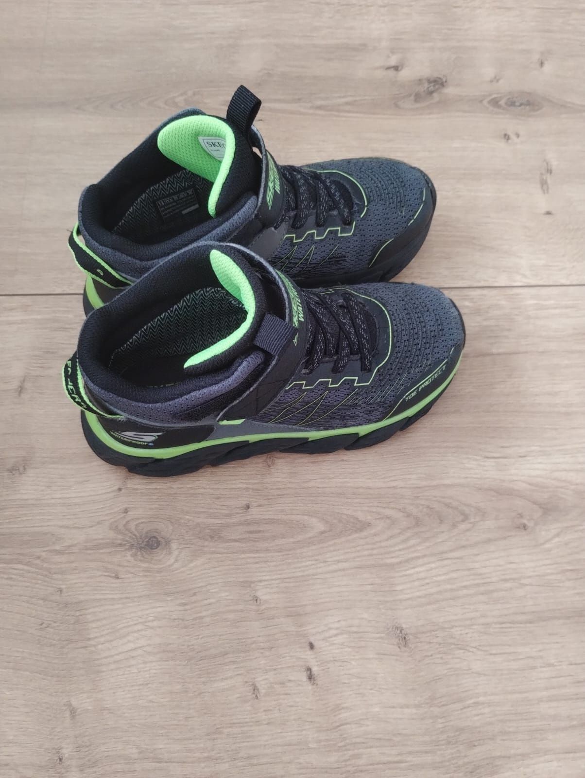 Vând ghete iarna impermeabil Sketchers 33