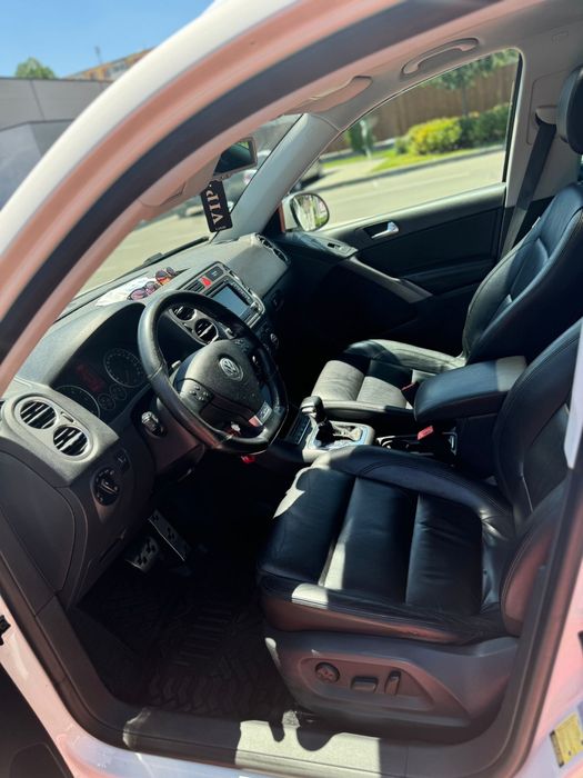 Volkswagen Tiguan 4x4 Automat 2.0 TDI R-Line Interior & Exterior