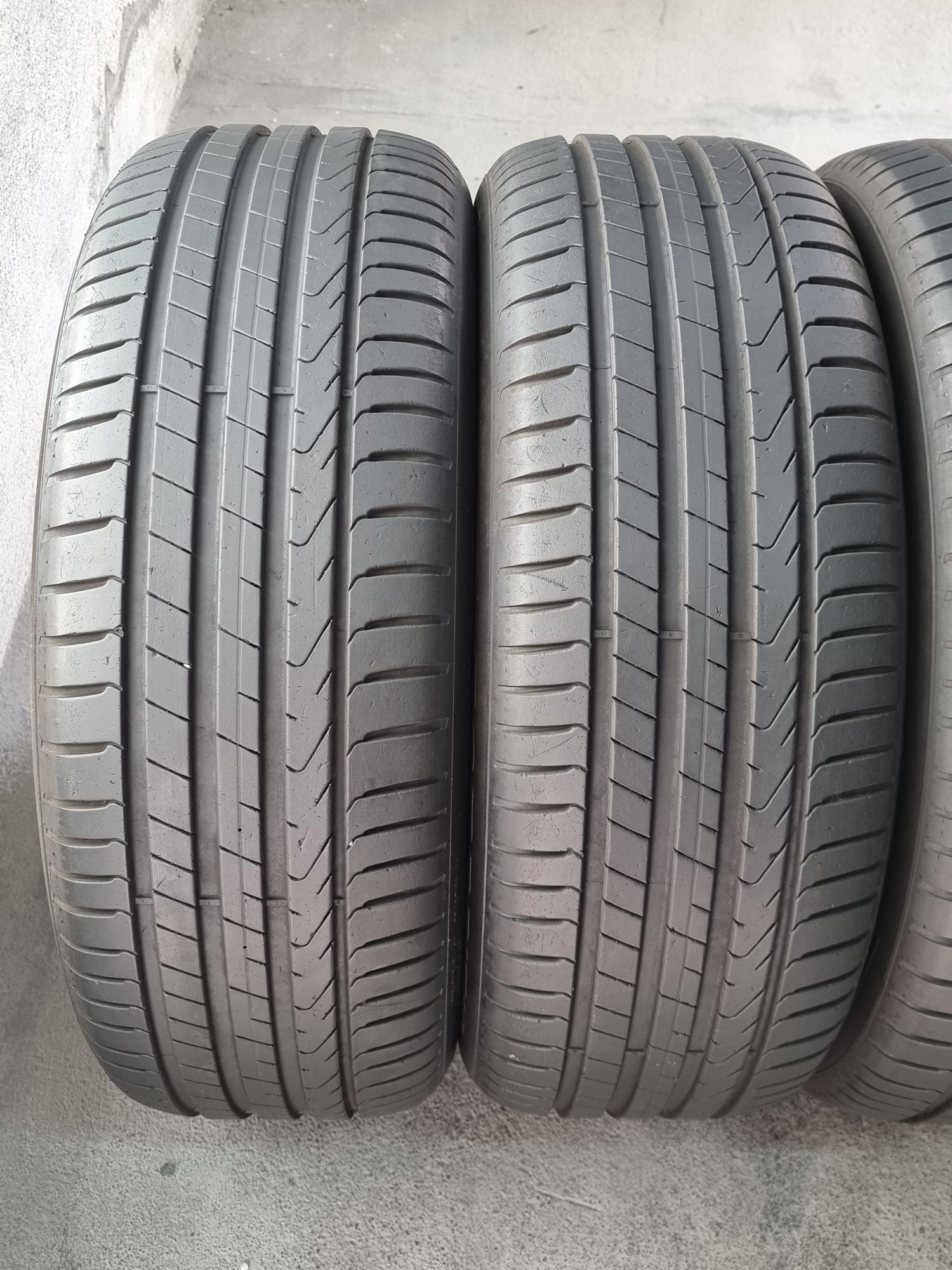 "Dot 22" 235/55/18 Pirelli 4Броя: 500лв 7мм