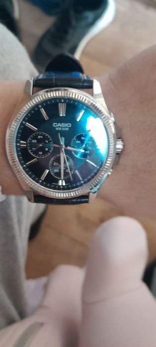 Продам часы Casio WR50M оригинал