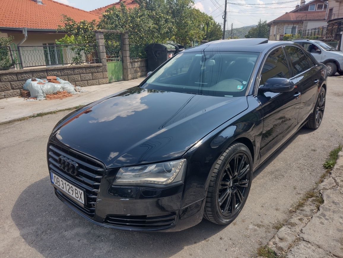 Ауди А8, 4.2TDI/2011г.