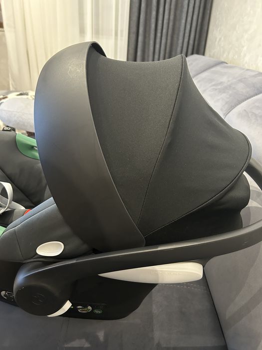 Кошче за кола Cybex с адаптери