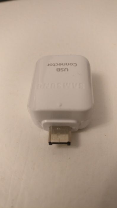 Samsung usb conector ( micro usb - usb)