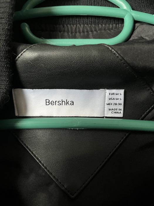 Чисто ново кожено мъжко яке; размер М-Л от Bershka
