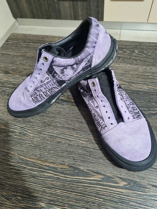 Vand incaltaminte Vans marimea 38.5 mov si 40 neagra