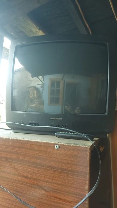 Срочно продам телевизор