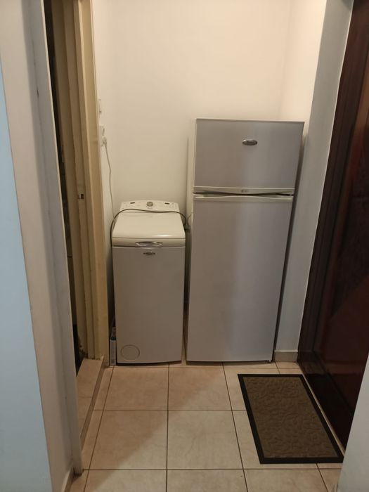 Inchiriez garsoniera