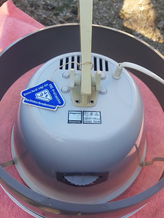 Uscător par tip cască Rowenta nou.