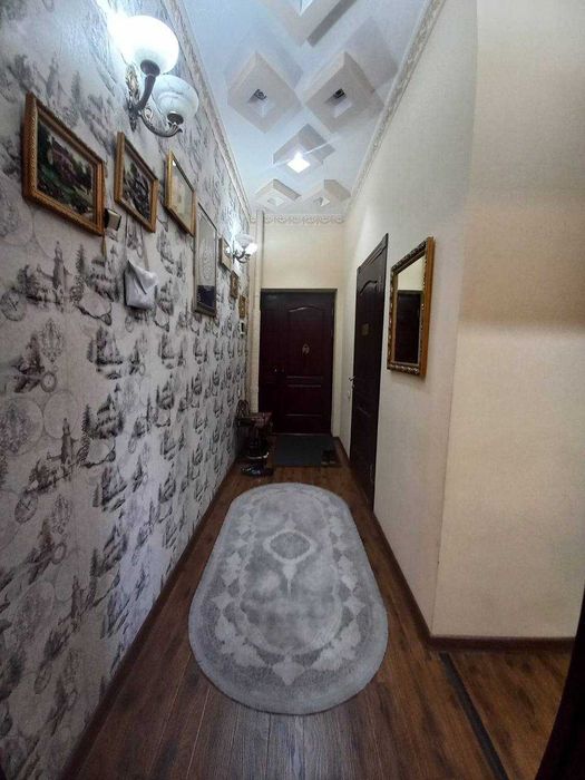 Продается 2 х комнатная улица Навоий