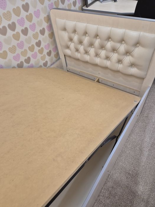 Кровать 200×100×40  в отличном состоянии