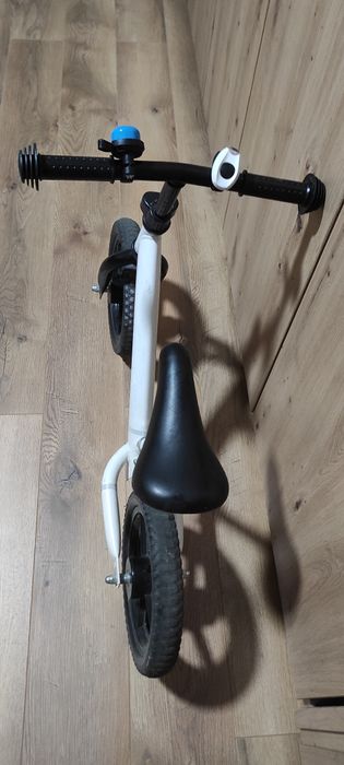 Bicicleta fara pedale pt copil 2-4 ani