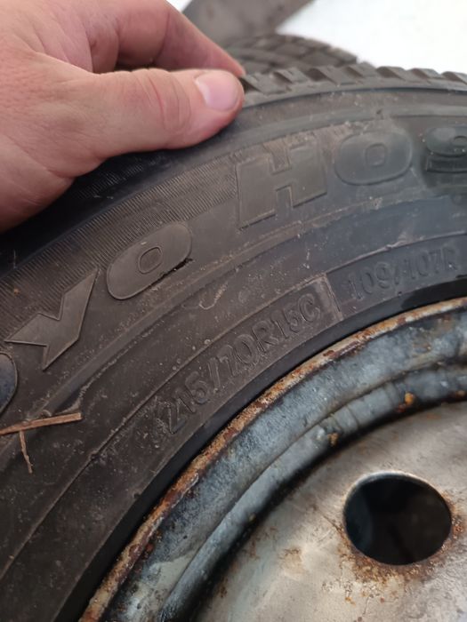 Anvelope MS iarna 215 70 15c toyo 2013 10mm