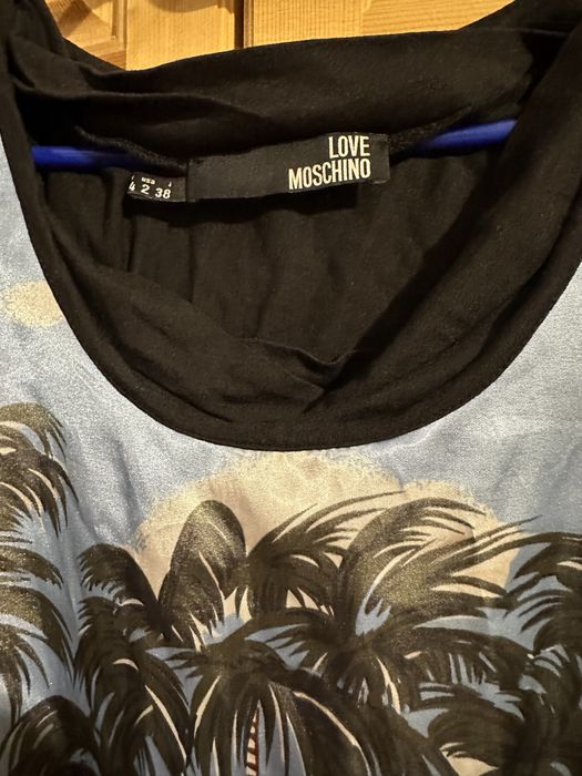 Love Moschino рокля с апликация