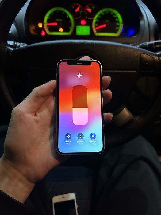 Продам Айфон 12mini 64gb 73%