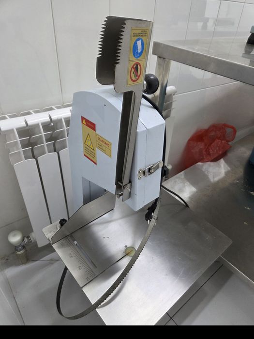 Срочно! Пила для мяса и костей QG-250 (220В). Дешево!