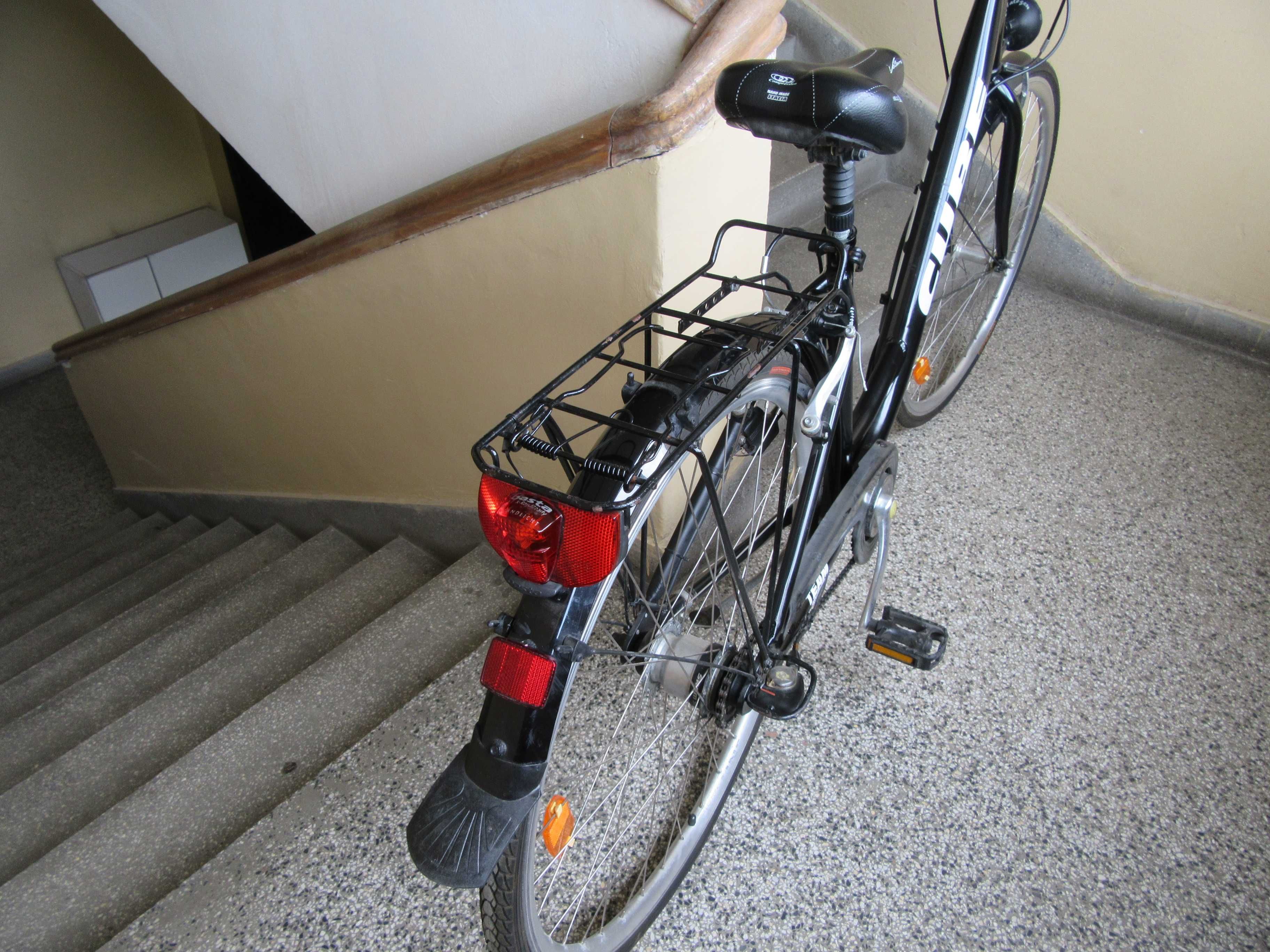 Немско градско колело CUBE TEAM 260 28" с алуминиеви рама и капли