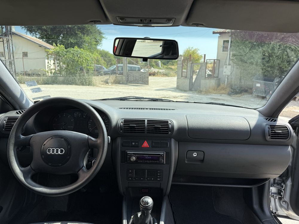 Audi A3 1.6 Бензин Климатроник Всичко платено Добро състояние 2000лв