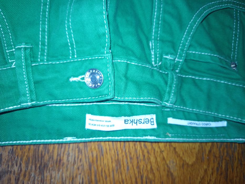 Blugi verzi eleganți Nr 36 Bershka