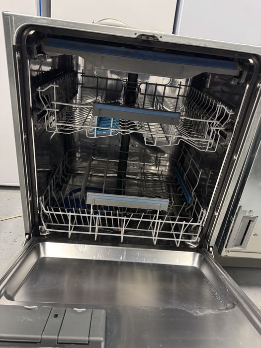 Mașină de spălat vase încorporabilă Electrolux EEG48200L