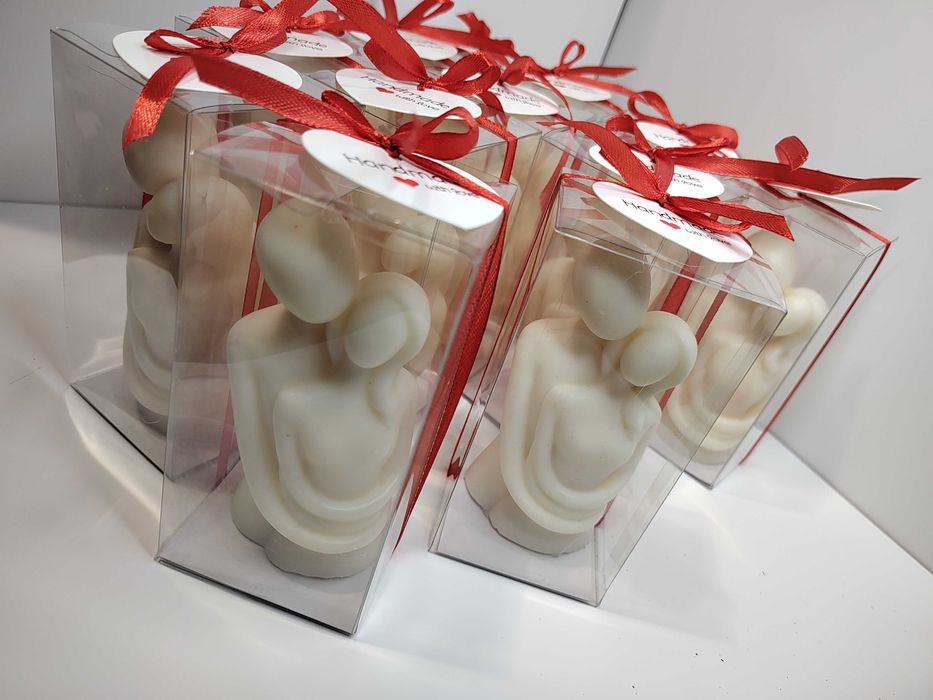 Cuplu - marturie decorativa parfumata din ceara de soia 100%