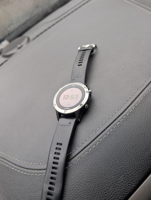 Garmin Fenix 5 in stare buna, perfect functional
