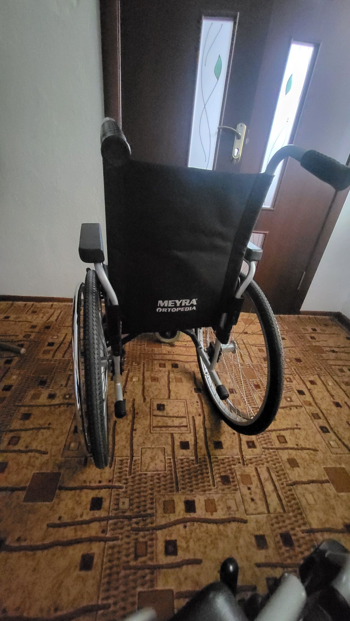 Продам инвалидную коляску