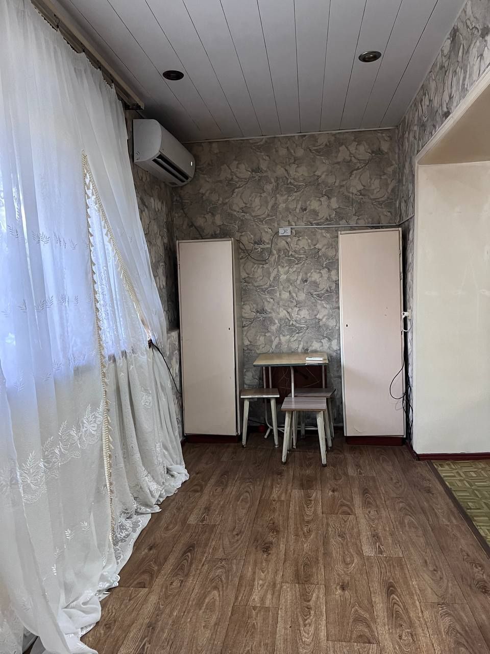 Аренда квартира 2 комнаты М.улугбек район эко базар Ориентир авто сало