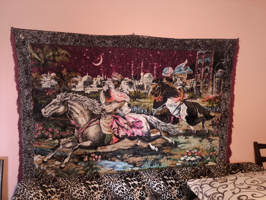 Carpetă Răpirea din Serai – frumusețe clasică, preț negociabil