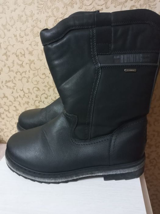 Продам мужские сапоги зимние