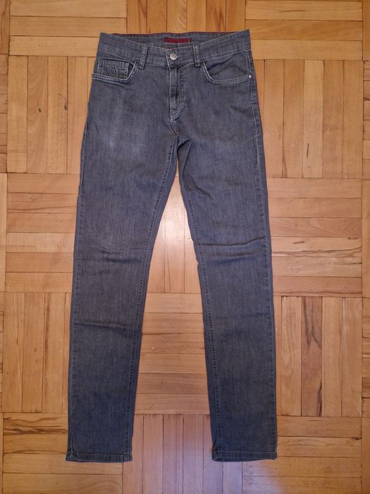 З броя дънки на Andrews Jeans