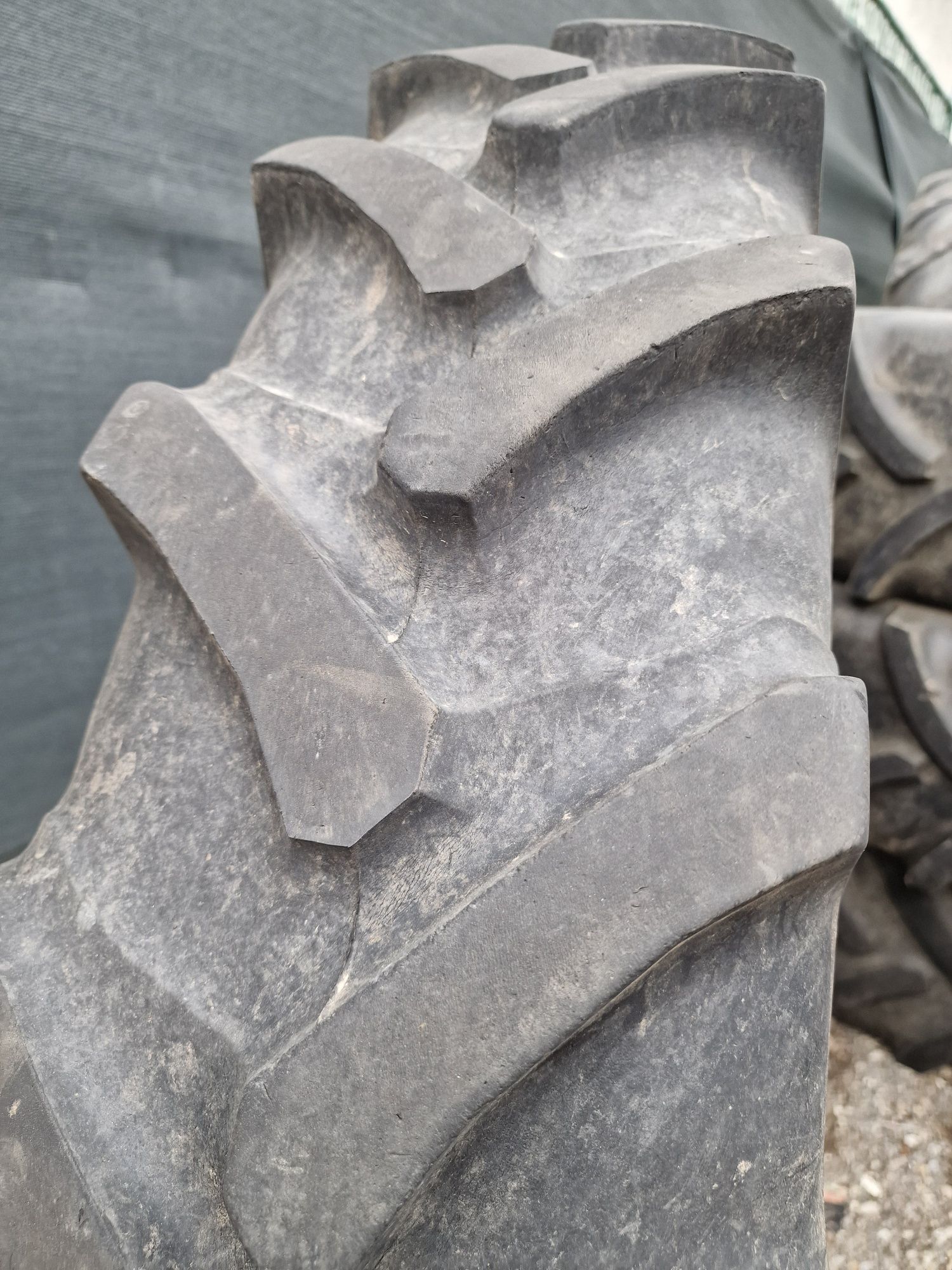 Anvelopă agricolă 11.2R42 (270/95R42) marca Alliance