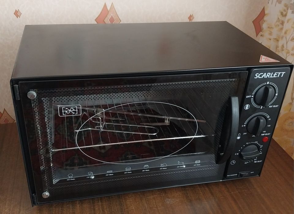 Продам электрическую духовку с грилем