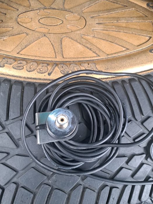 Antena cu talpa Avanti + cablu noi