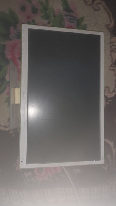 Продам телевизор ббк в хорошем состоянии рабочий