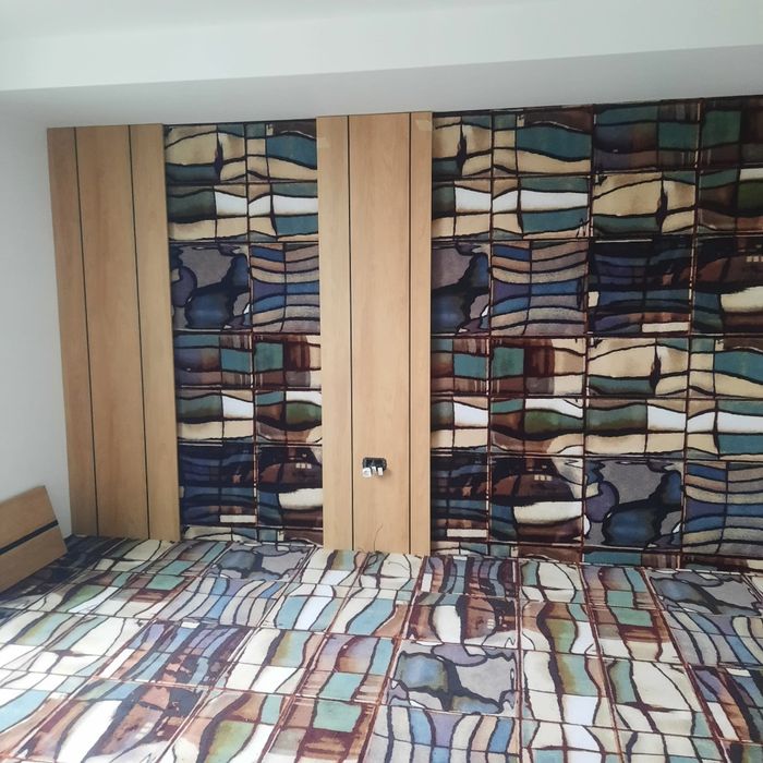 Montaj profesional de mocheta ,cât și curățat profesional