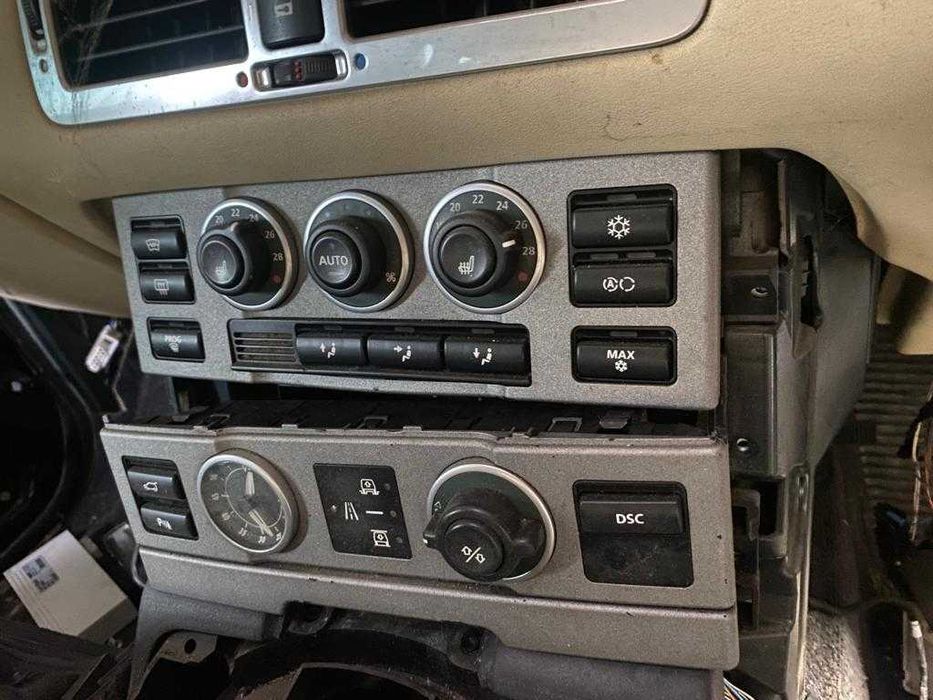 Panou Climatronic si reglaj nivel suspensie Land Range Rover L322