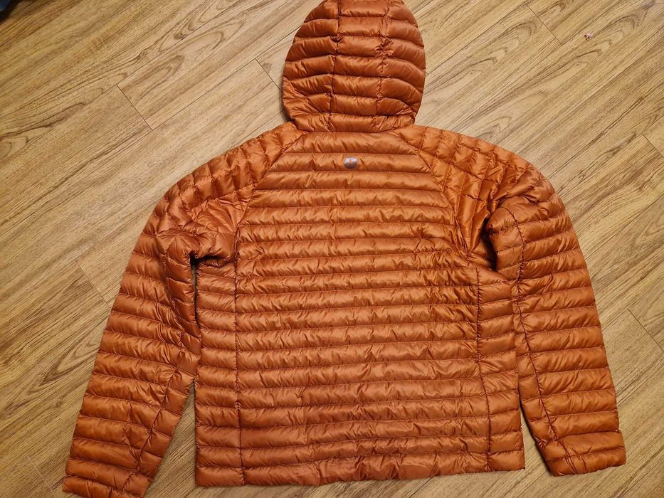 Geaca puf Marmot 800 cuin, masura XL, munte, frig, iarna