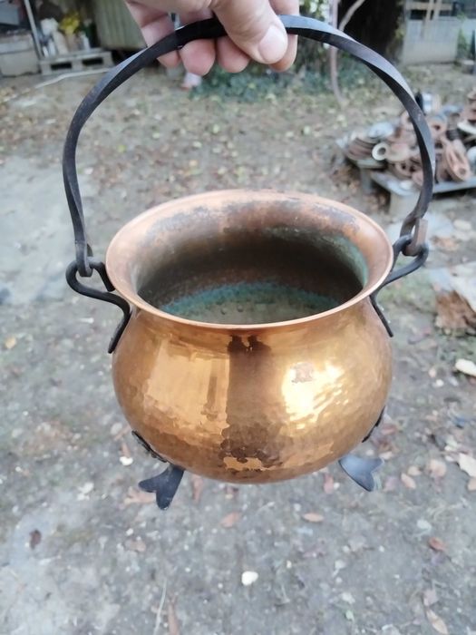 Vas oala de cupru decor pensiune foisor