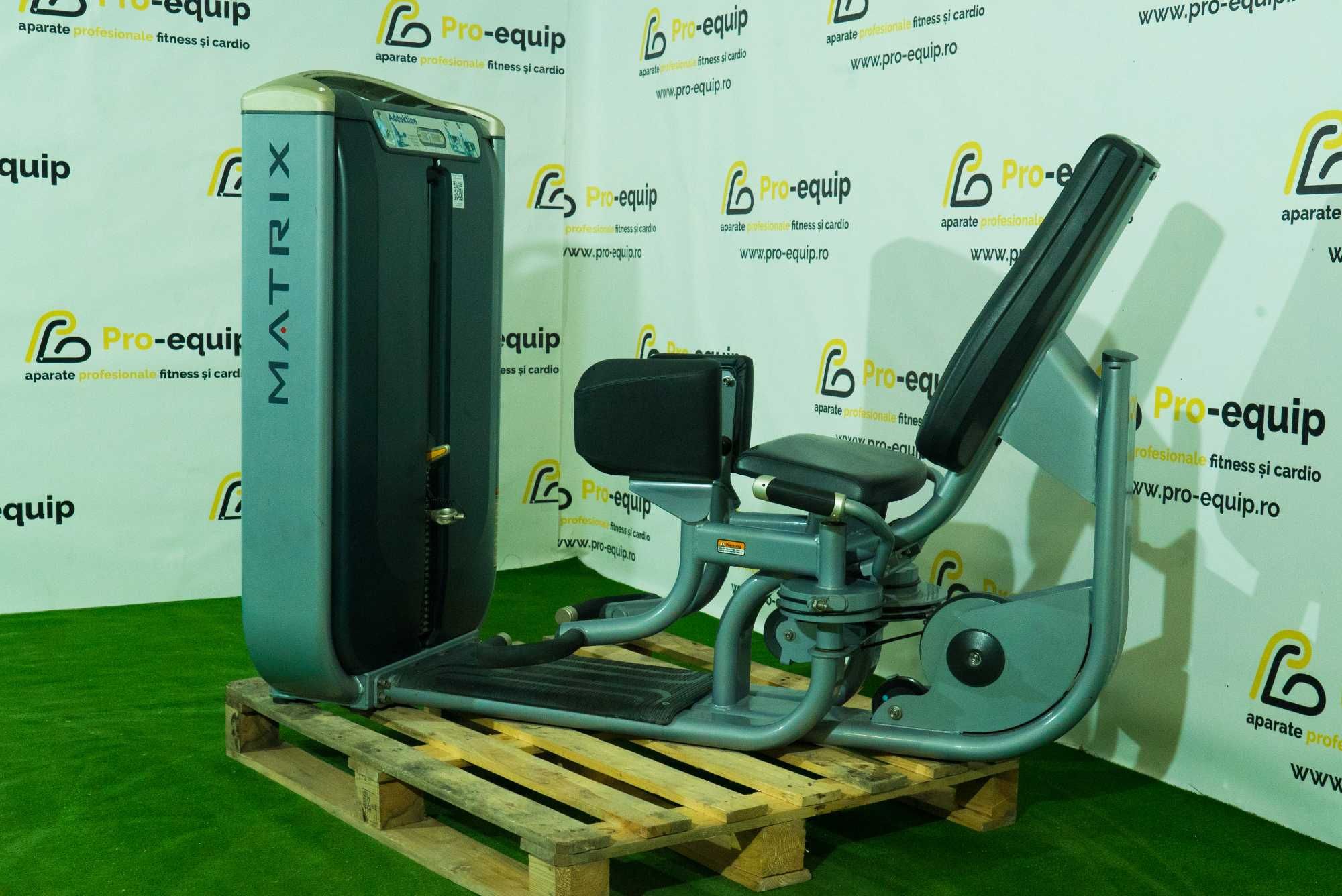 Aparat picioare Matrix, Technogym Fitness