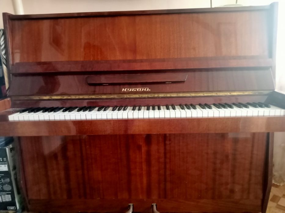 Пианино антиквариат