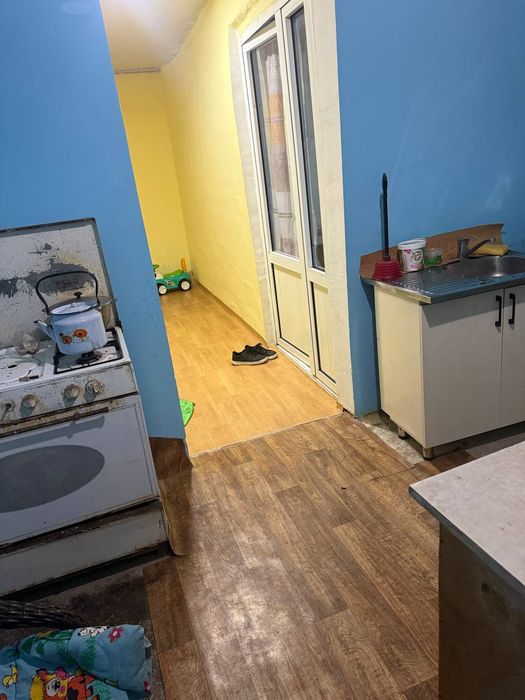 Аренда 6 хонали ховлидан 2 та хонаси берилади