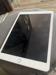iPad blocat, il vand pentru piese