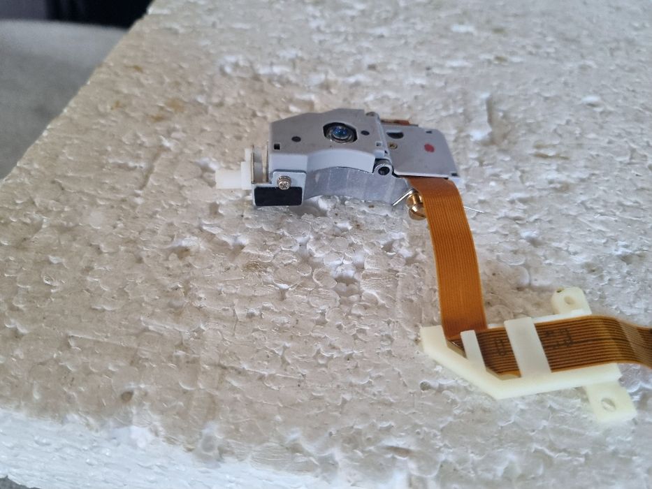 Laser Optic Original Pioneer. Perfect functional. Impecabil.