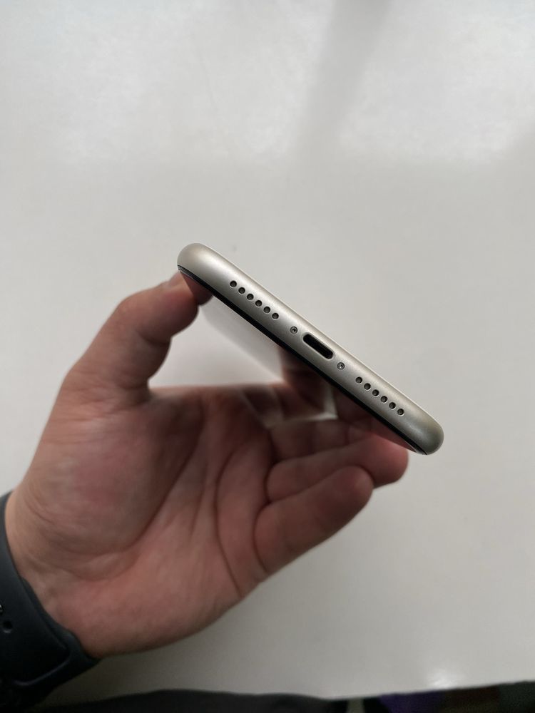 Iphone 11 (128GB) в идеальном состояний