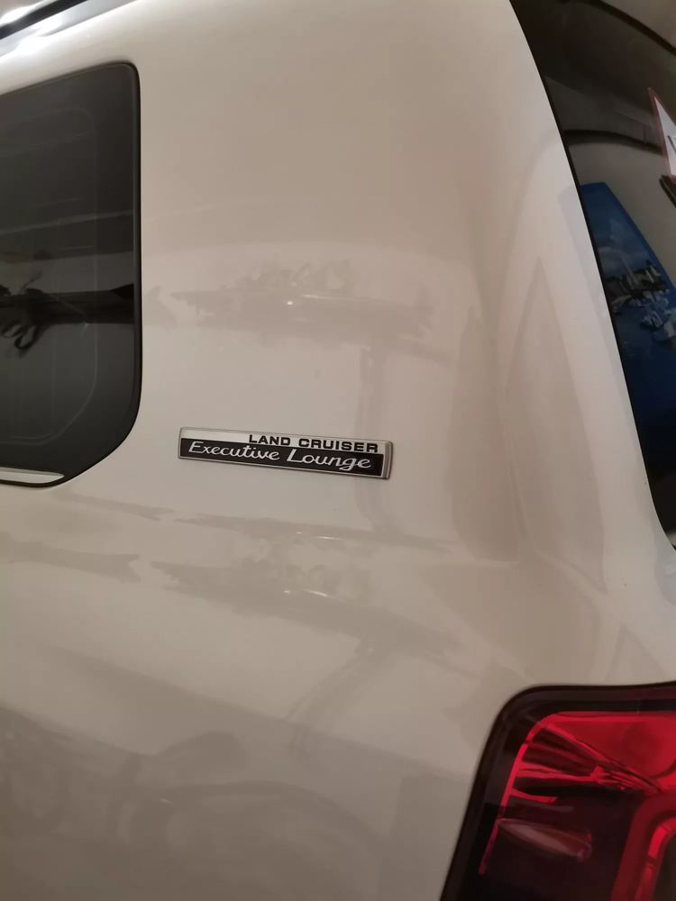 Наклейка,эмблема,шильдик на Toyota Land Cruiser 200