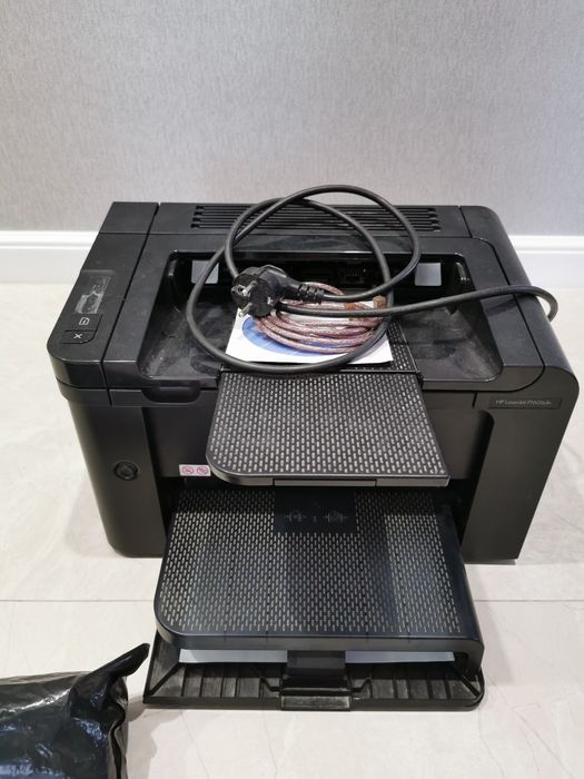 Принтер HP LaserJet P1606dn