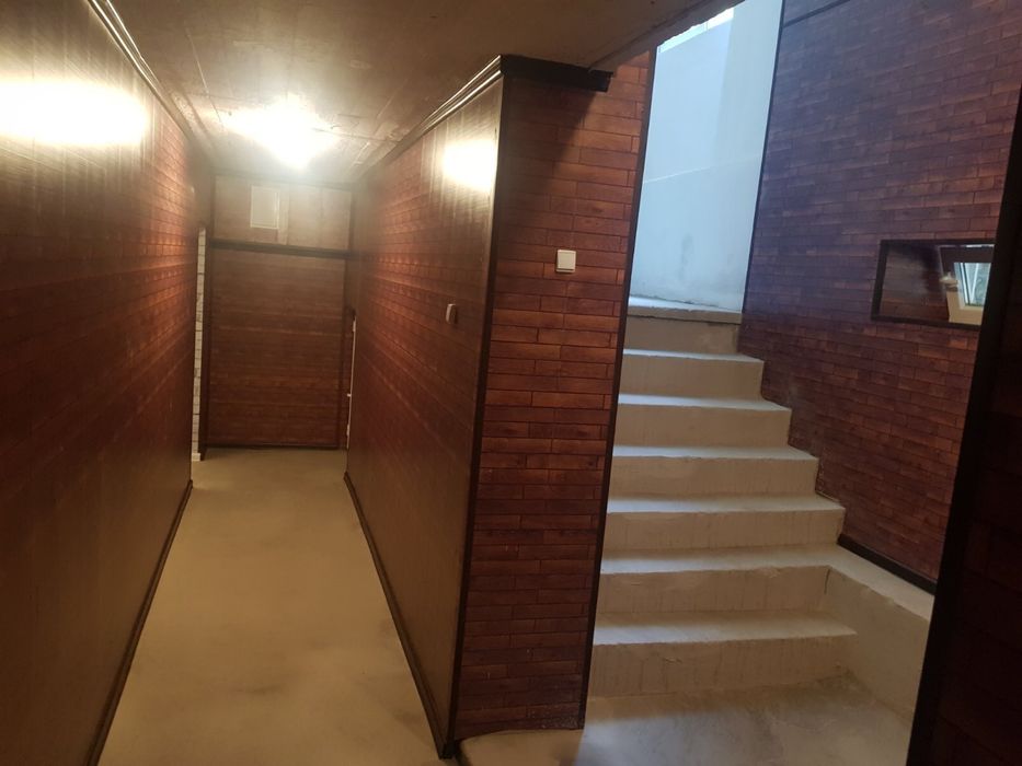 Склад до Летище София