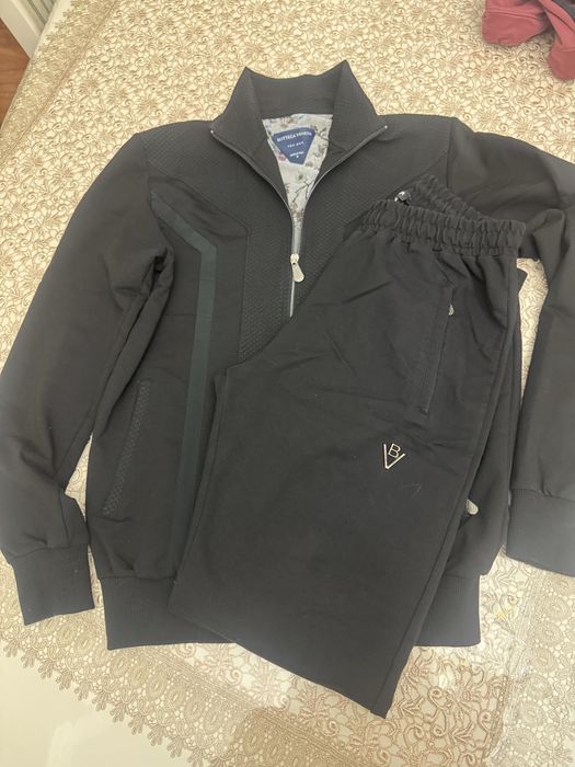 Спортивные костюмы 10000 тг