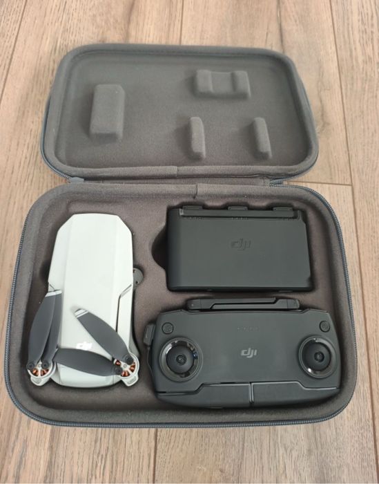 Drona Dji Mavic mini , aproape noua , 3 baterii