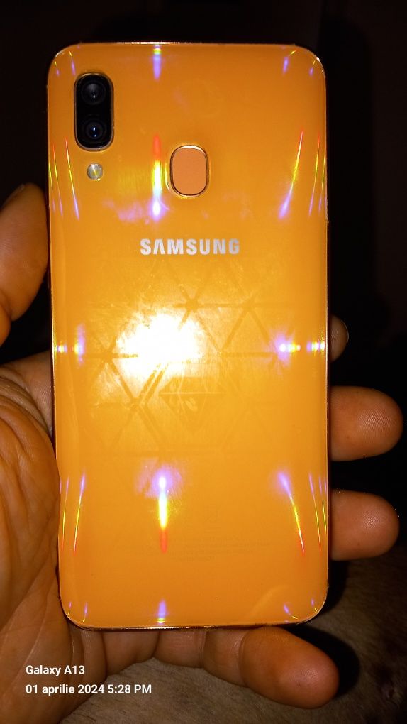 Samsung galaxy a40 peach
